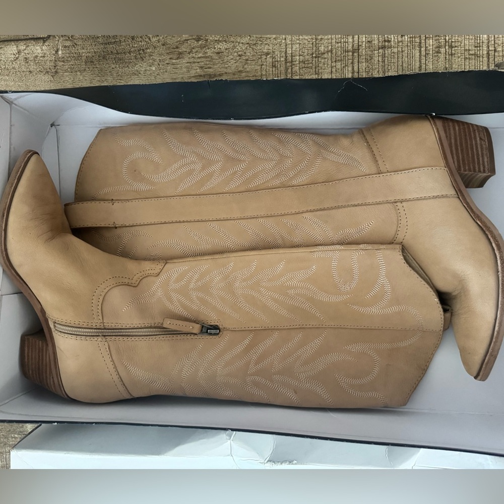 Dolce Vita Dune Nubuck Cowboy Boots